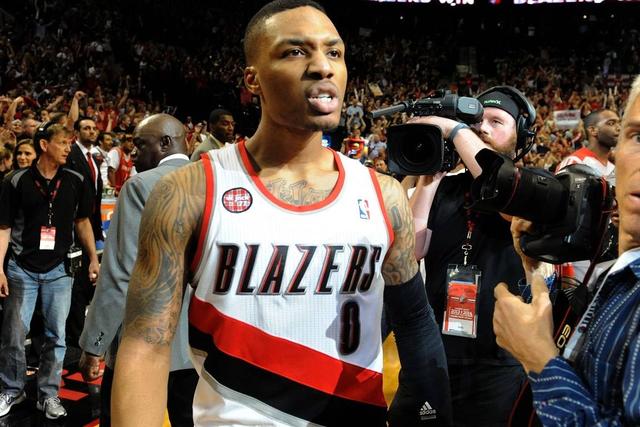 米德尔顿接受左右脚踝手术 季后赛带伤出战